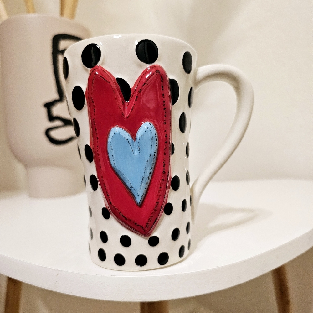 DEMDACO Tracy Pesche Black Dots Heart  Mug